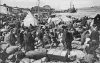 1922. Έλληνες στην παραλία των Μουδανιών. 